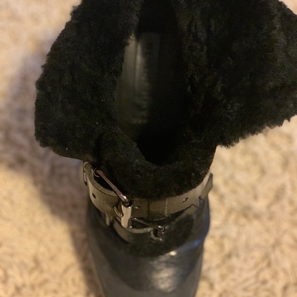 BURBERRY BOOTS. Size 38.5 fits like. 7.5 - Picture 2 of 6